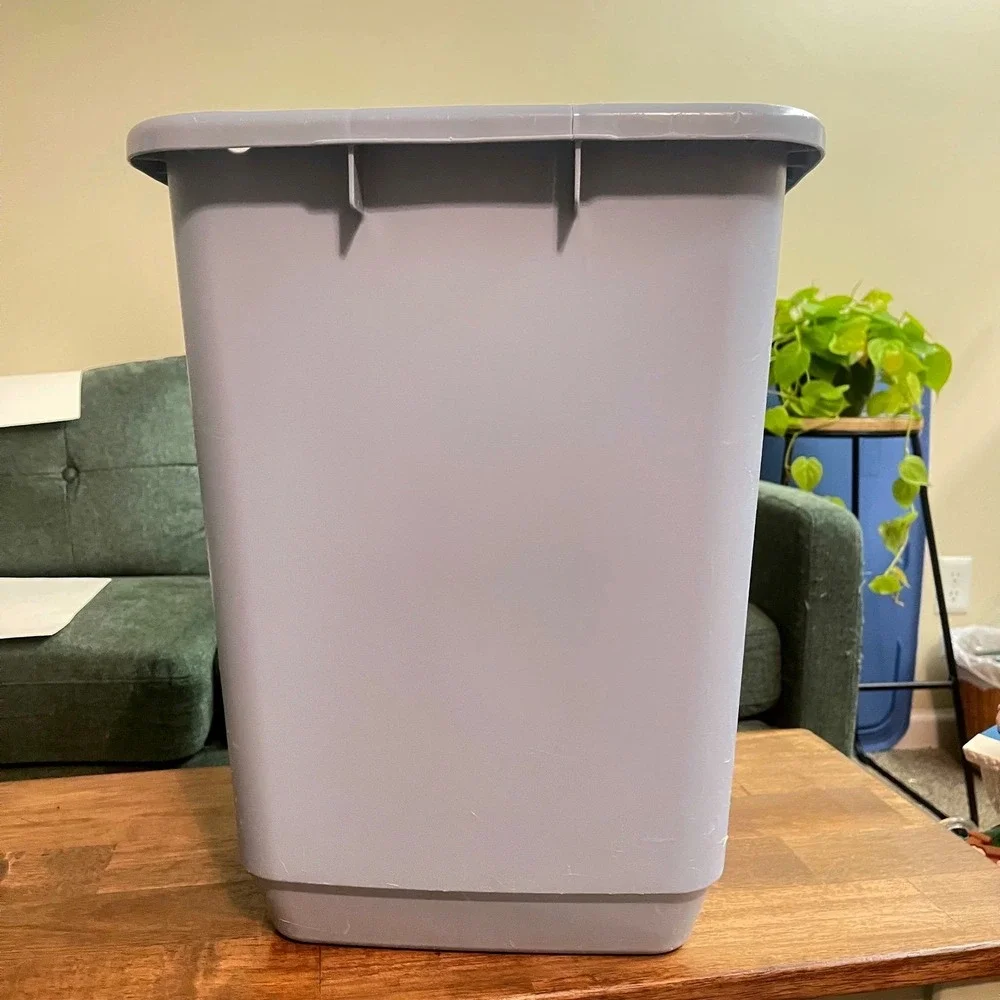 Vtg Rubbermaid Hamper‎ Laundry Basket blue MCM Tulip Flower 2787 no Lid cracked